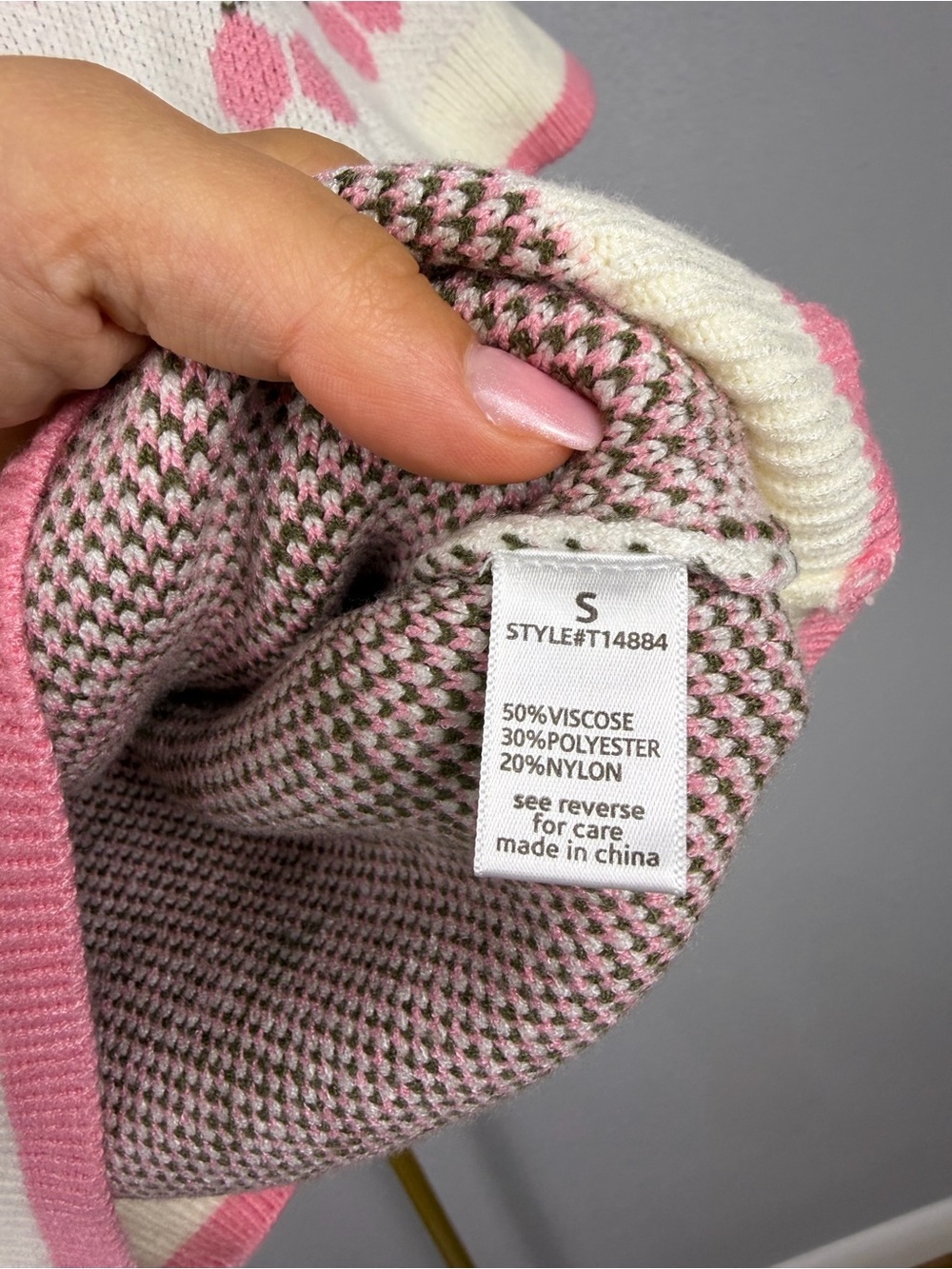 NWT Active USA Cherry Jacquard Sweater Top Pink White Size S - Picture 3 of 4
